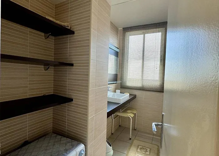 Superbe T2 Avec Vue, Clim, Parking Prive Au Barcares - Fr-1-529-20 * Le Barcarès